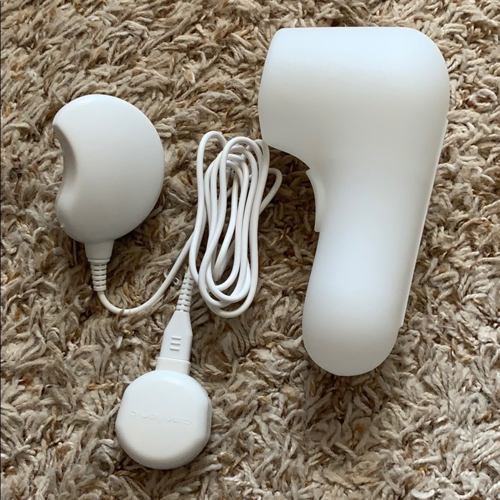 Clarisonic Mia 2 travel case and charger